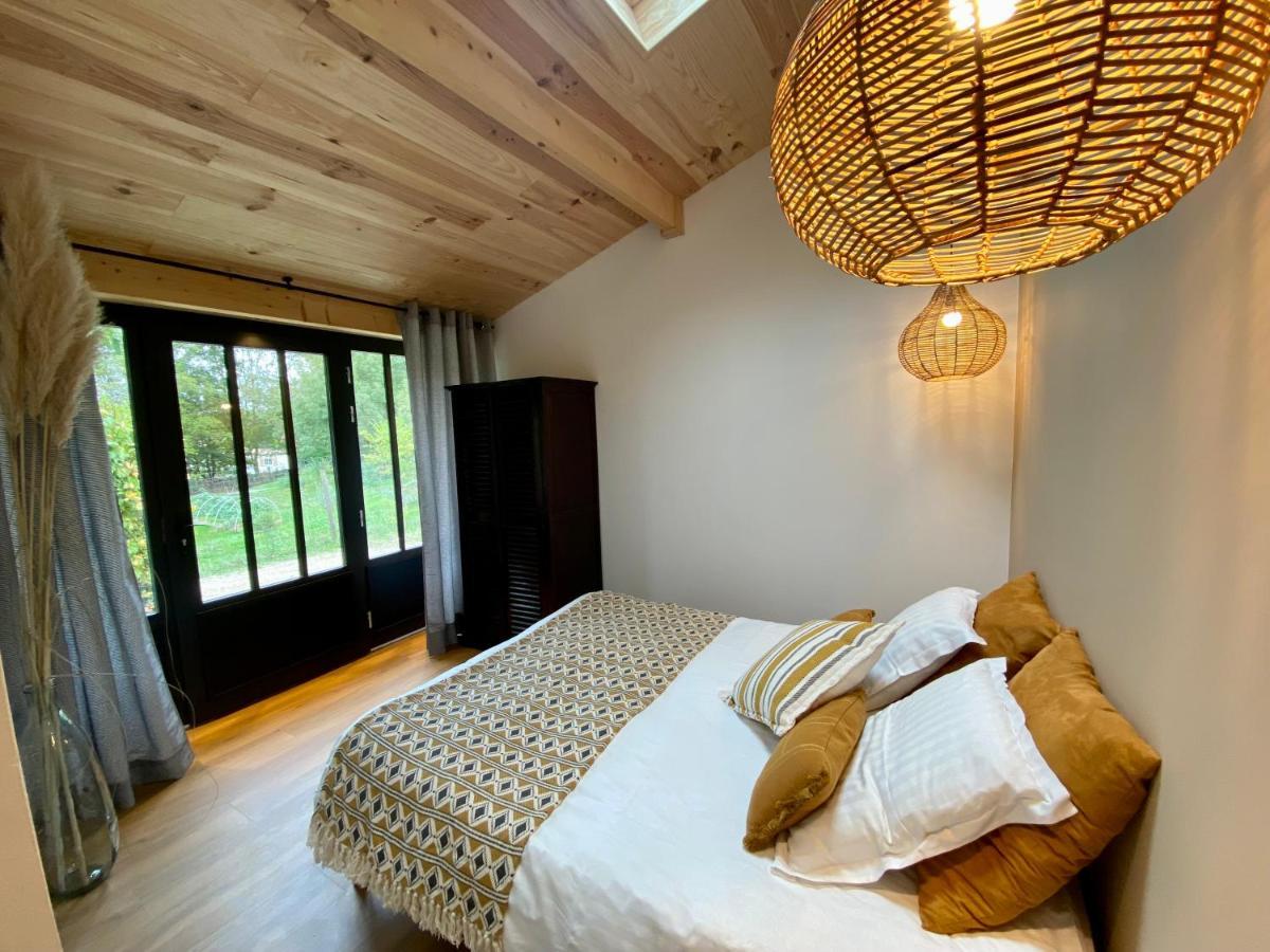 Le Logis De La Brumanderie - Saintes Fontcouverte  Номер фото