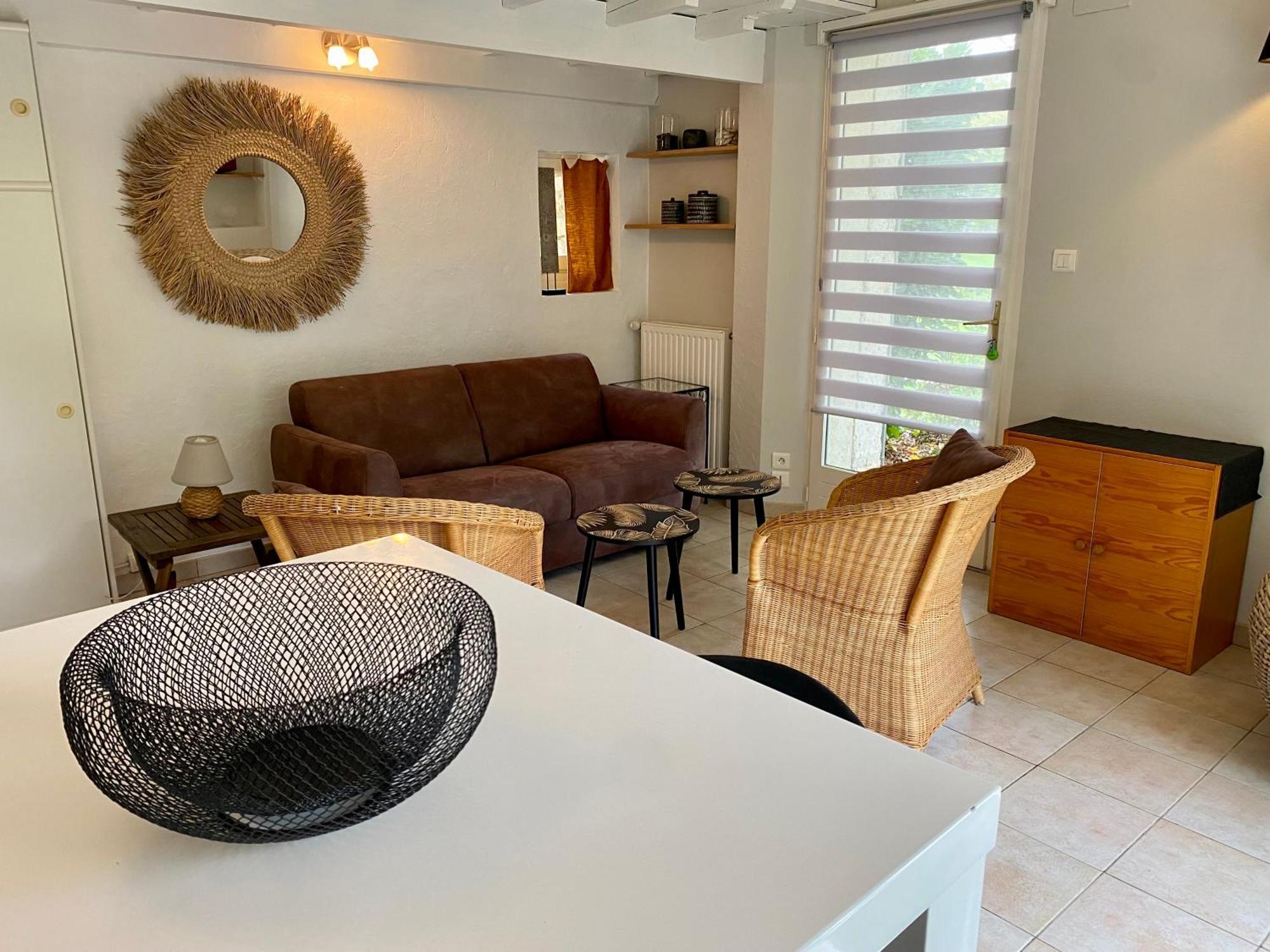 Le Logis De La Brumanderie - Saintes Fontcouverte  Номер фото