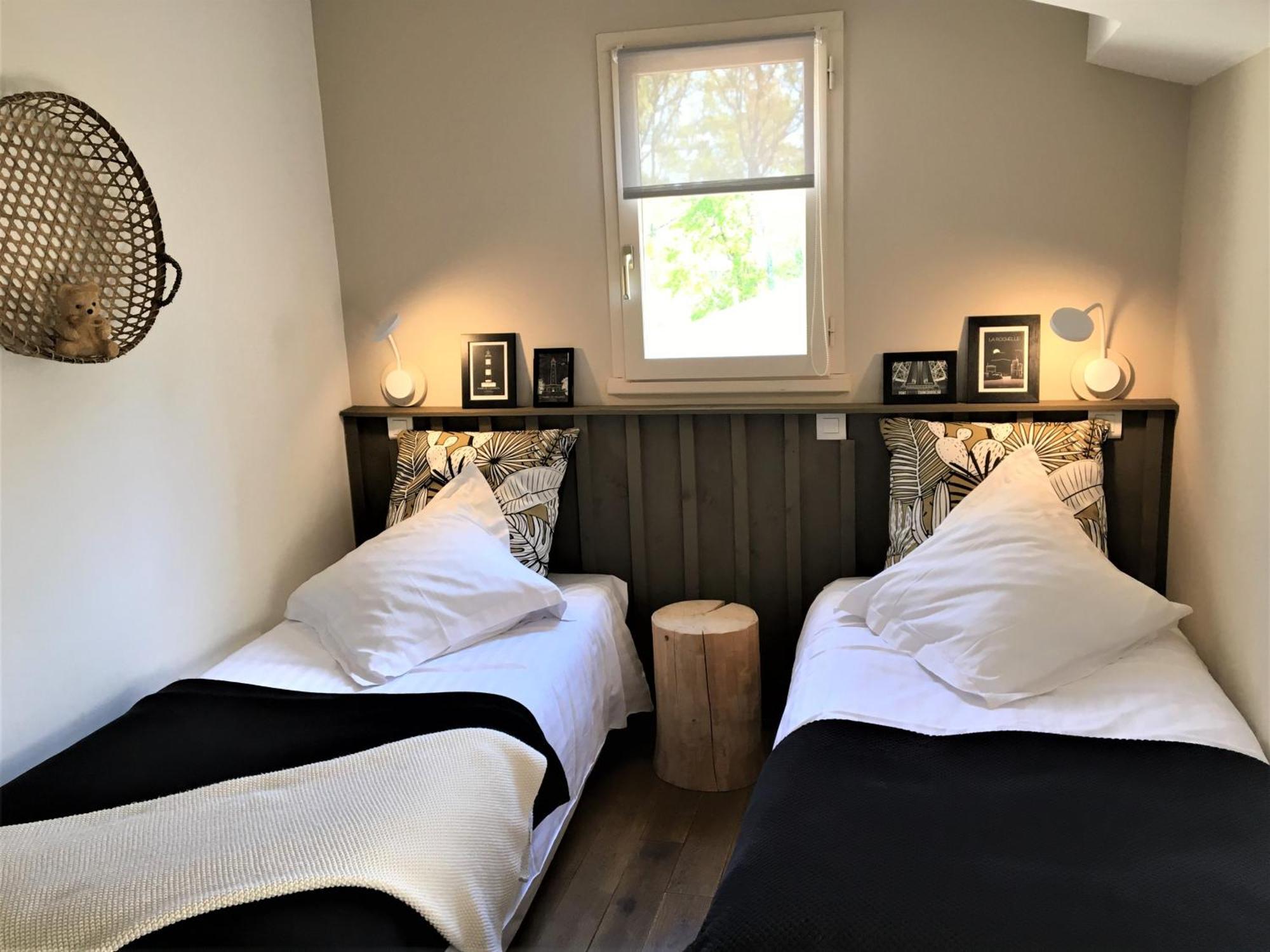 Le Logis De La Brumanderie - Saintes Fontcouverte  Номер фото